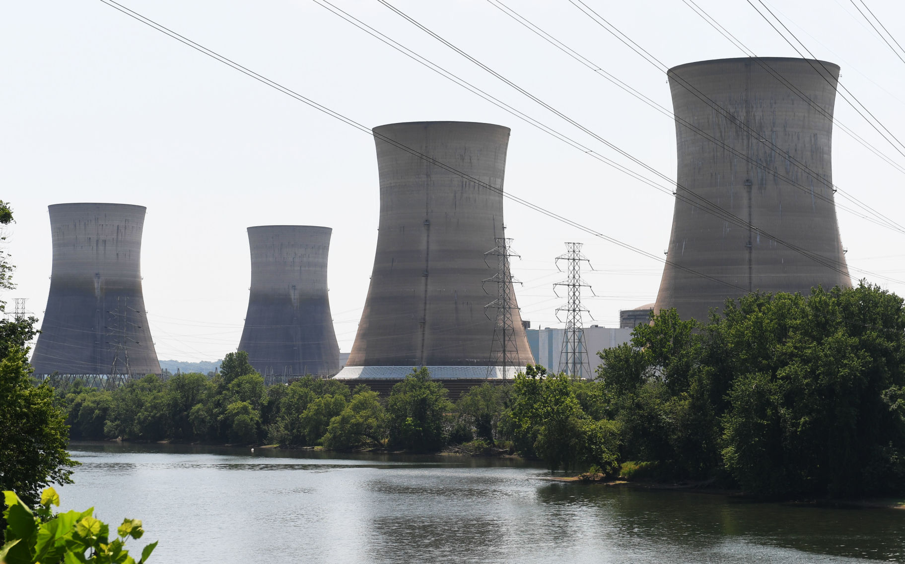 ThreeMileIslandNuclear004.jpg